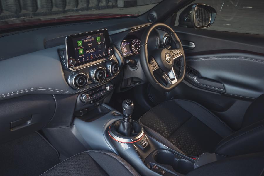Торпедо Nissan Juke 2019 года  (UK) (фото 32 из 40)
